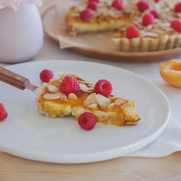 Almond pie