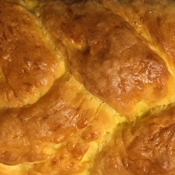 Old fashioned braided brioche