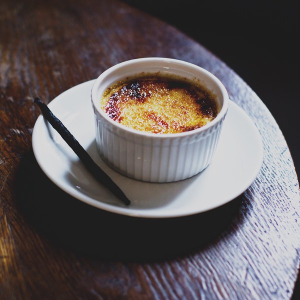 Pear crème brulée