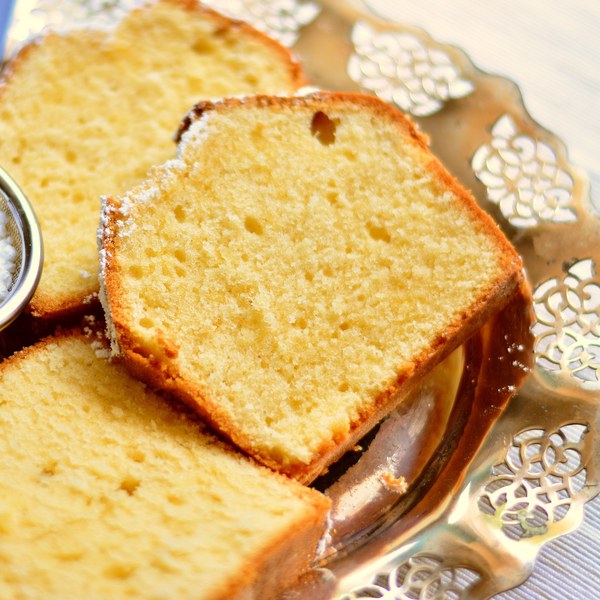 Yogurt cake